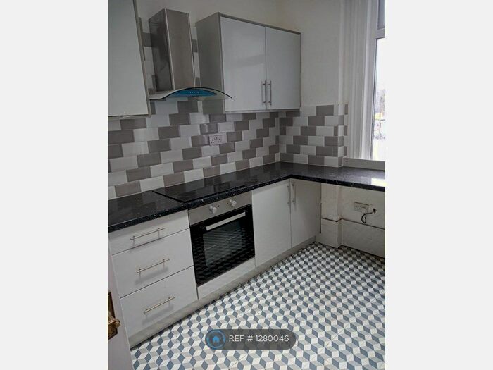 2 Bedroom Flat To Rent In Salford, Eccles, Manchester, M30