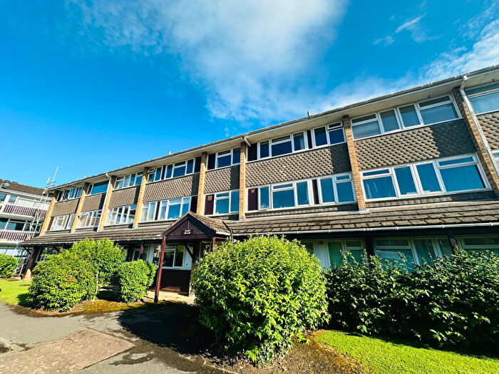 2 Bedroom Flat For Sale In Pamington Fields, Ashchurch, Tewkesbury, GL20