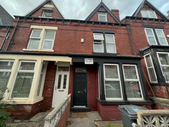 6 Bedroom Terraced House To Rent In Richmond Mount, Leeds, LS6
