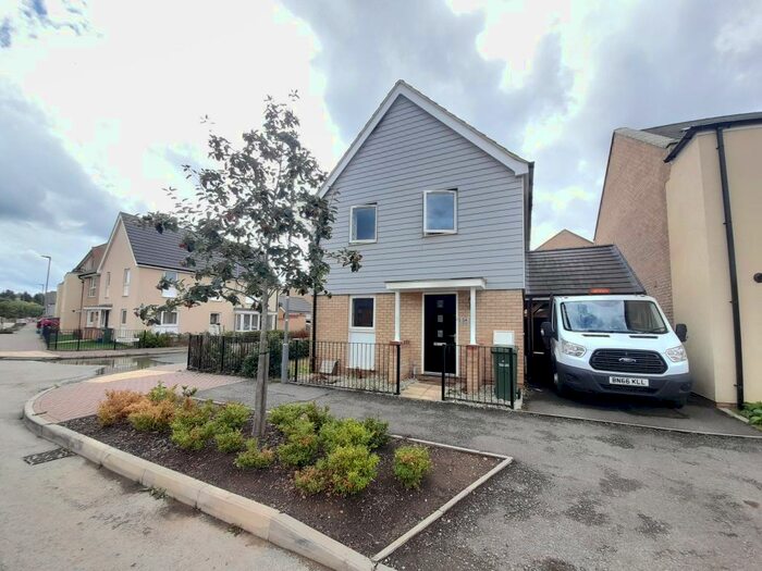 4 Bedroom House To Rent In Heren Lane, Whitehouse Park, MK8