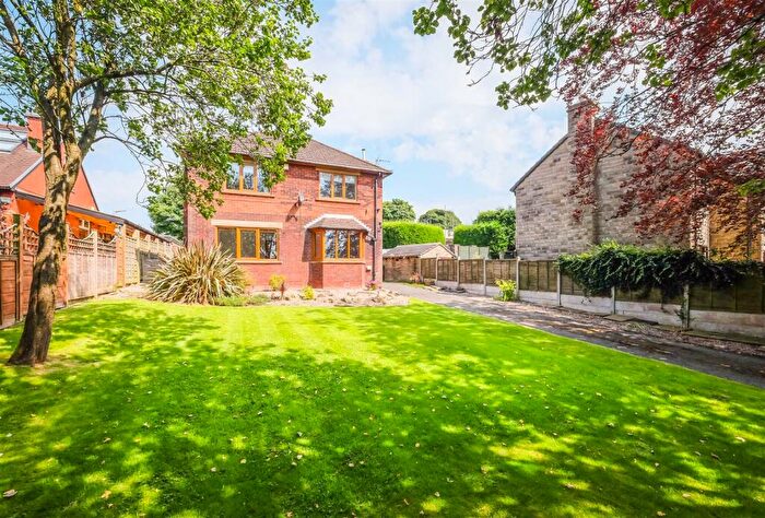 3 Bedroom Detached House To Rent In Grimescar Road, Huddersfield, HD2