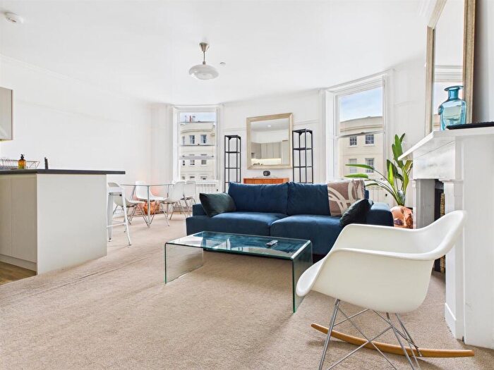 2 Bedroom House For Sale In Brunswick Place, Hove, BN3