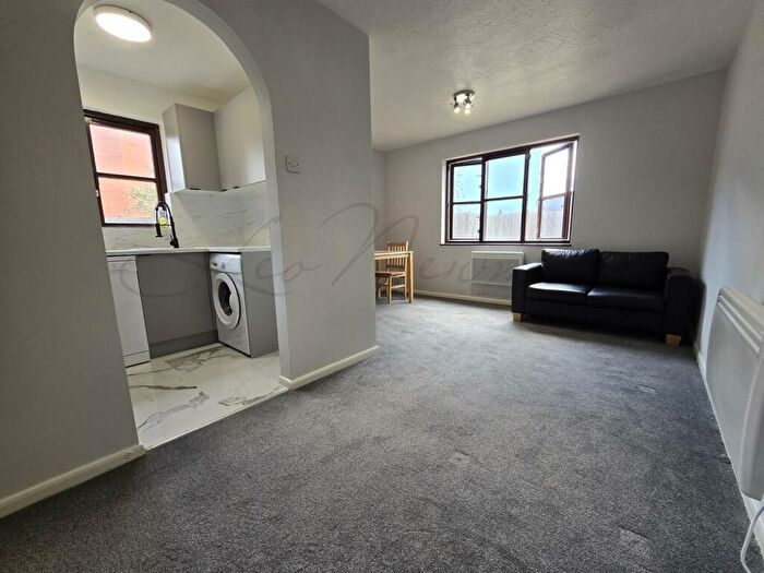 1 Bedroom Flat To Rent In Avonmouth Road, Dartford, DA1