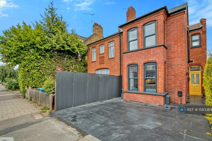 2 Bedroom Flat To Rent In Harrow View, Harrow, HA1