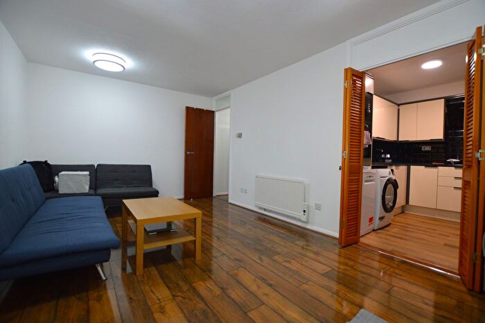 1 Bedroom Flat For Sale In Marlowe Gardens, London, SE9