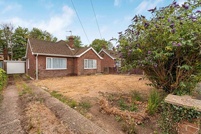 3 Bedroom Detached Bungalow For Sale In Desborough Road, Hartford, Huntingdon., PE29