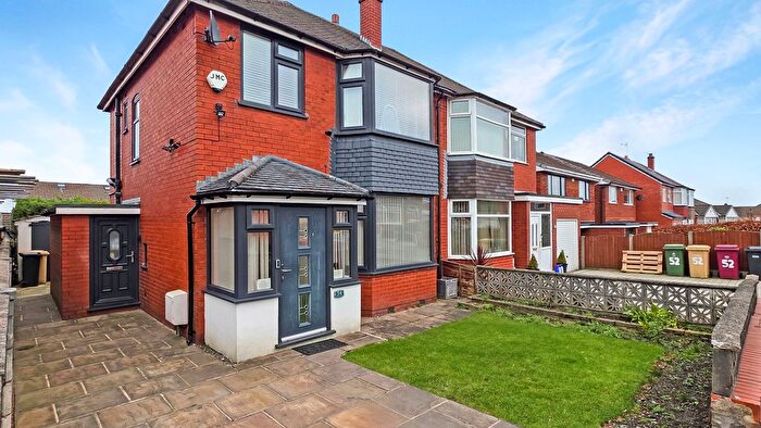 3 Bedroom Semi-Detached House For Sale In Corrie Crescent, Kearsley, BL4