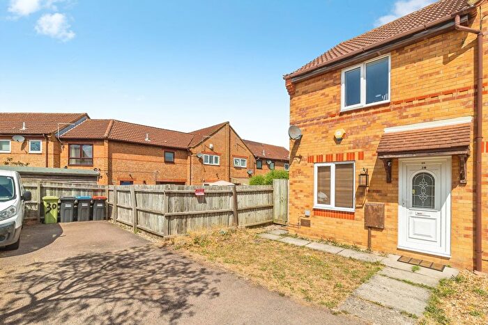 2 Bedroom End Of Terrace House For Sale In Millbank Place, Kents Hill, Milton Keynes, Buckinghamshire, MK7