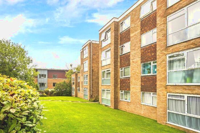 1 Bedroom Flat To Rent In Sherwood Park Road, Sutton, Surrey, SM1