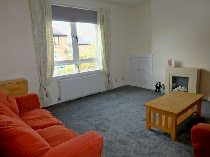 1 Bedroom Flat To Rent In Whirlbut Crescent, Dunfermline, KY11
