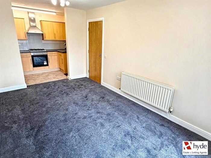 2 Bedroom Flat To Rent In Hartshill House, St. Andrews Square, Stoke-On-Trent., ST4