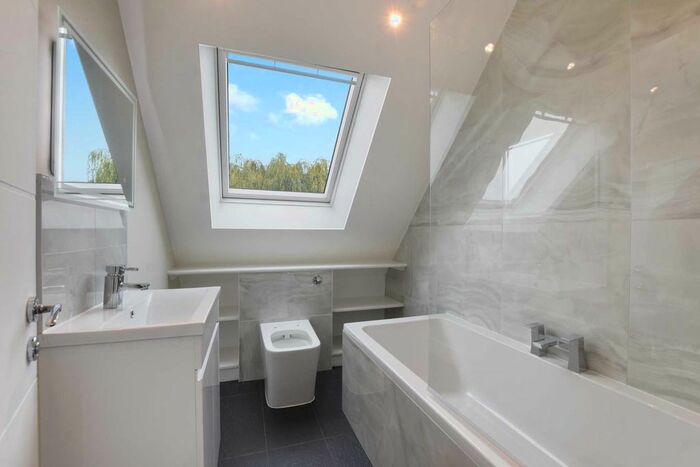 2 Bedroom Detached House To Rent In Crescent Road, Temple Cowley, OX4