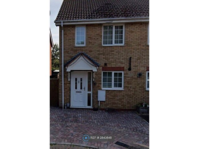 2 Bedroom Semi Detached House To Rent In Lagonda Drive, Ipswich, IP1