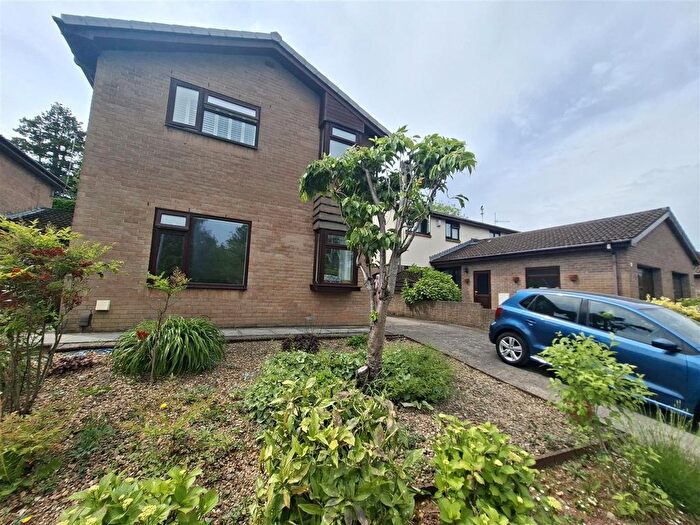 3 Bedroom Detached House To Rent In Heath Park Drive, Cardiff, CF14