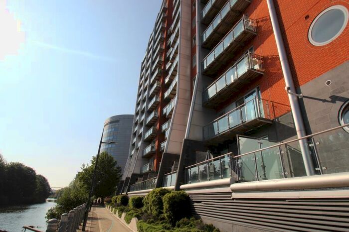 2 Bedroom Apartment To Rent In Whitehall Quay, Leeds, LS1