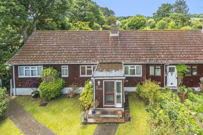 5 Bedroom Bungalow For Sale In Littleton Lane, Guildford, Surrey, GU3