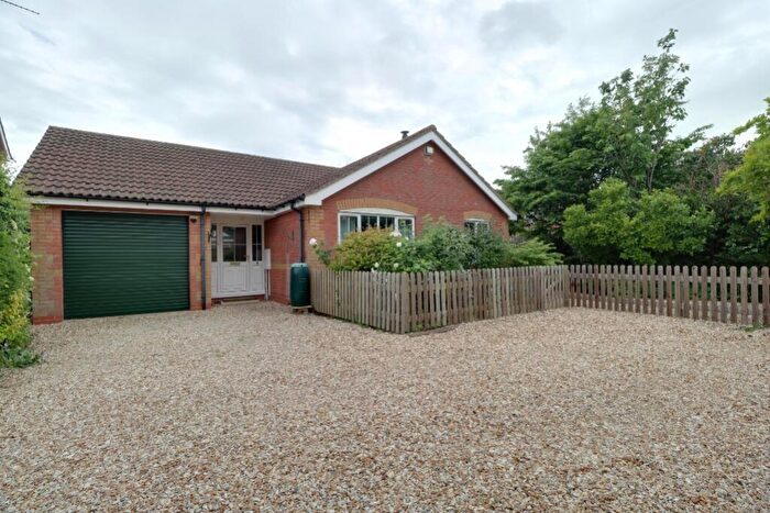 3 Bedroom Detached Bungalow For Sale In Anglia Close, Quarrington, Sleaford, Lincs, NG34