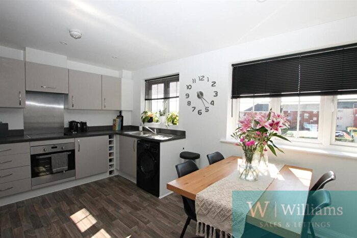 1 Bedroom Flat For Sale In Beauchamp Drive, Newport, PO30