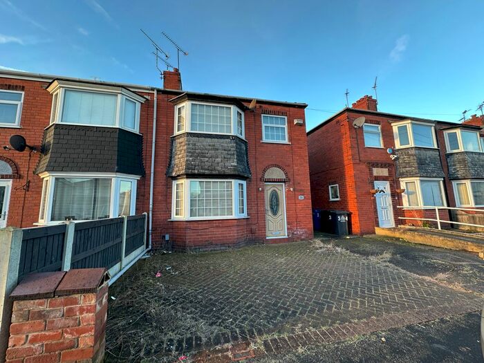 3 Bedroom Semi-Detached House To Rent In Sheppard Road, Balby, Doncaster, DN4