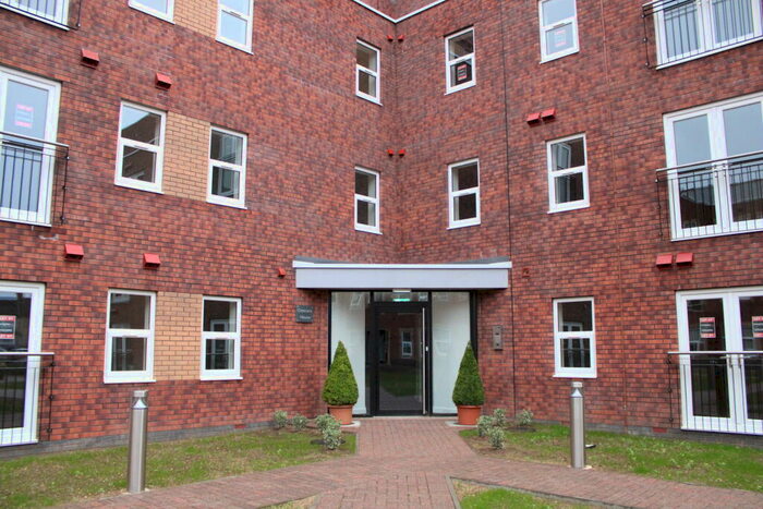 1 Bedroom Apartment To Rent In Crescent House, Woodside Park, CV21