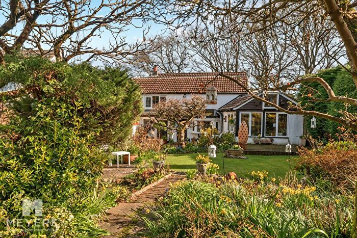 3 Bedroom Detached House For Sale In Award Road, Wimborne, BH21