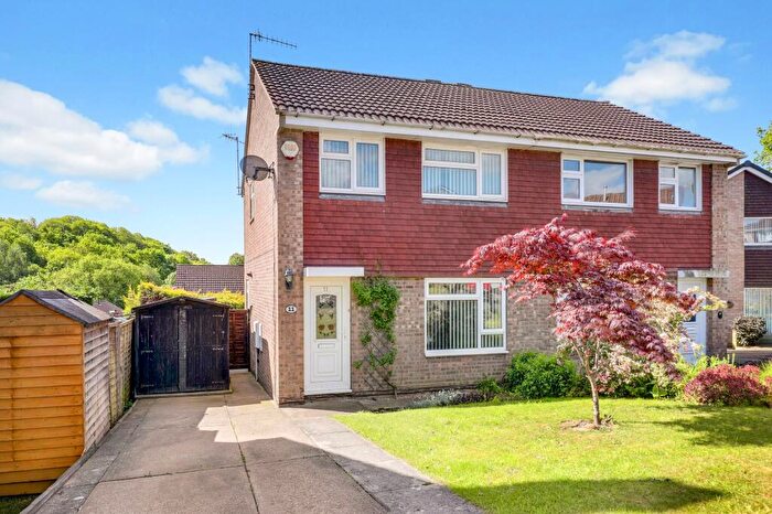 3 Bedroom Semi-Detached House For Sale In Fenchurch Close, Arnold, NG5