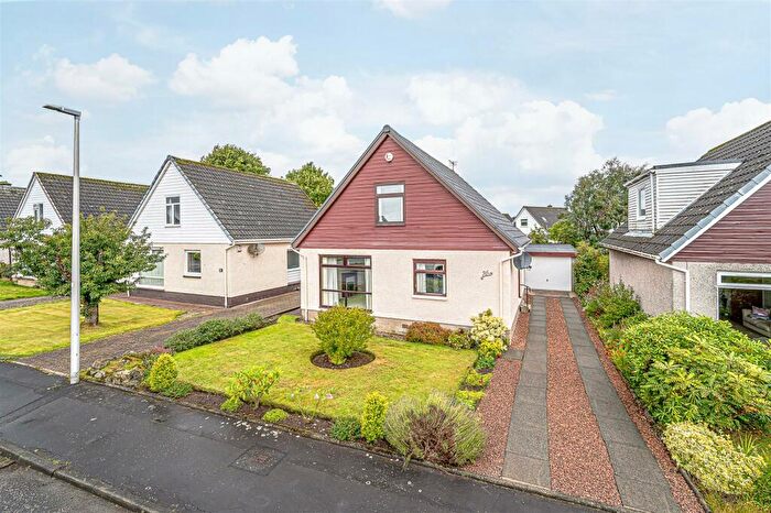 4 Bedroom Detached House For Sale In West Park, Carnock, KY12