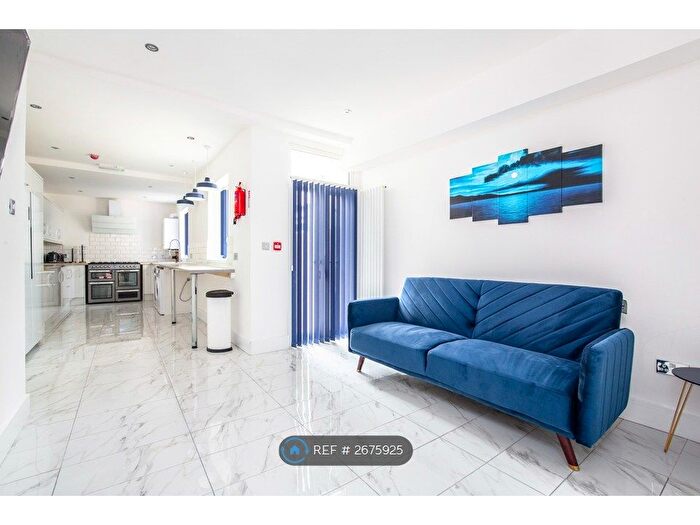 5 Bedroom Terraced House To Rent In Adelaide Road, Liverpool, L7