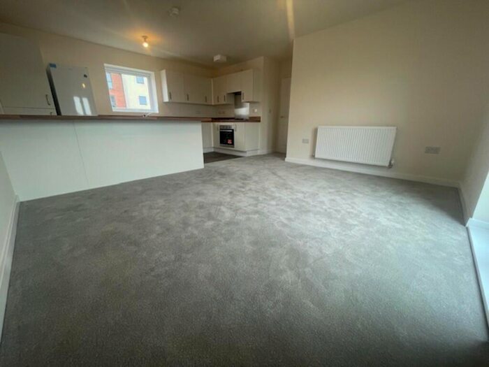2 Bedroom Apartment To Rent In Foxglove Way, Balby, DN4