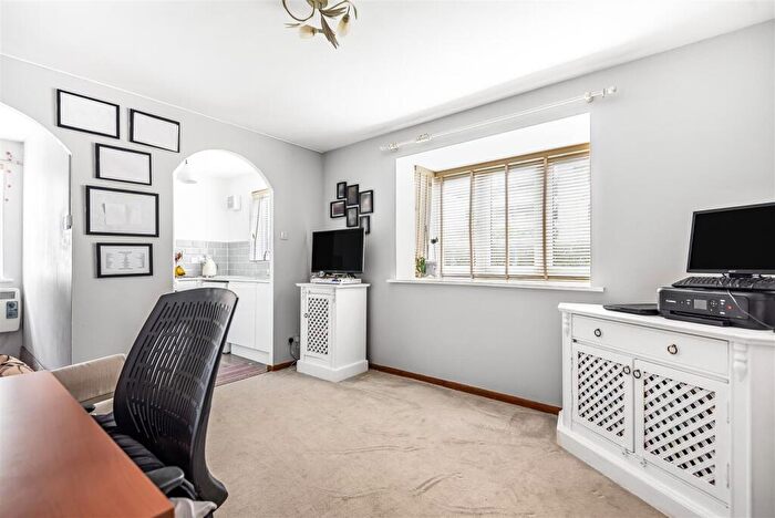 Studio To Rent In Pempath Place, Wembley, HA9