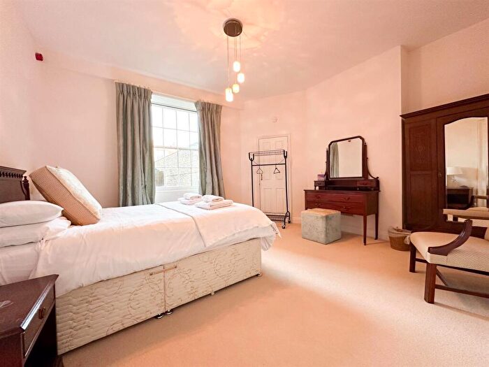 2 Bedroom Apartment To Rent In Lansdown Place, Cheltenham, GL50