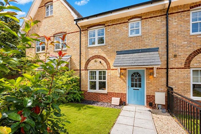 3 Bedroom Terraced House For Sale In Forbury Close, Knaphill, Woking, GU21