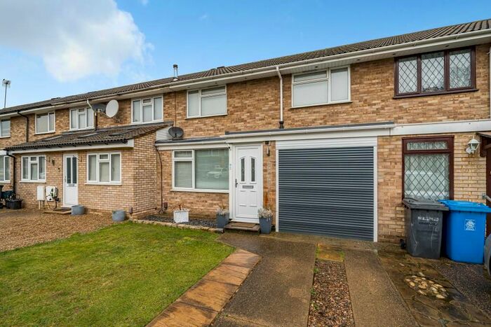 3 Bedroom Terraced House To Rent In Windsor, Berkshire, SL4