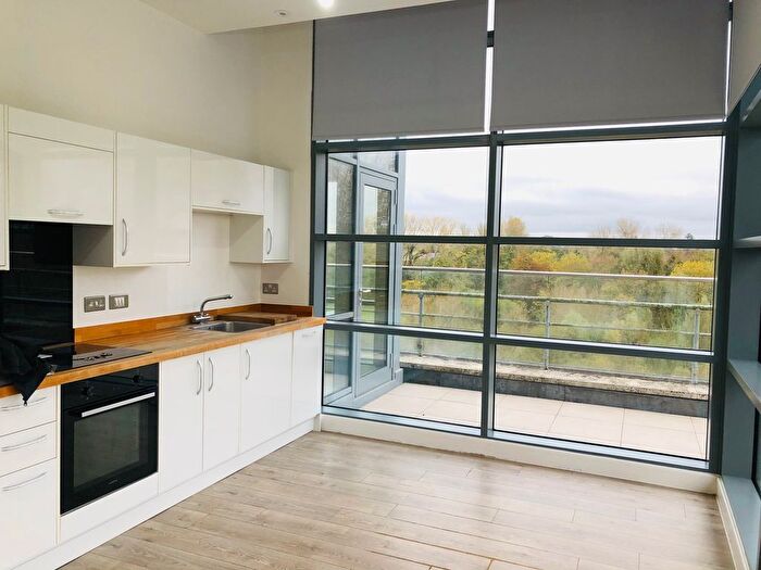 2 Bedroom Flat To Rent In Edinburgh House, Edinburgh Gate, Harlow, CM20