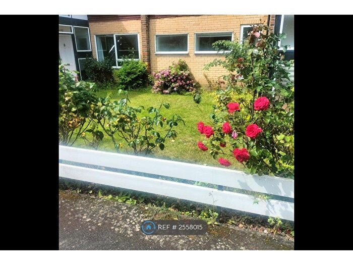 2 Bedroom Flat To Rent In Keensacre, Iver Heath, SL0