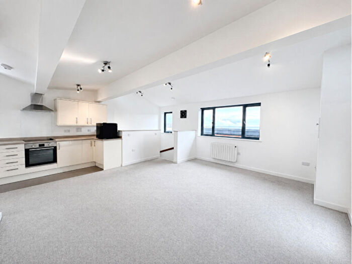 1 Bedroom Apartment To Rent In Strand Hill, Dawlish, EX7