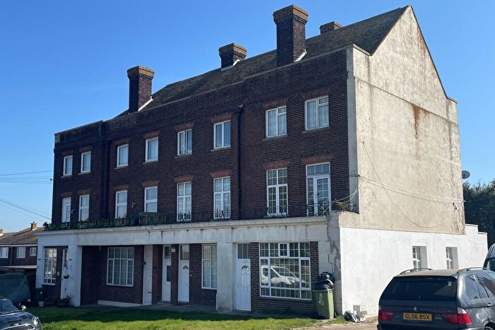 Flat For Sale In Avery Court, Avery Way, Allhallows, Rochester, Kent, ME3