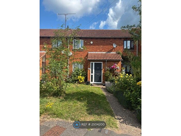 2 Bedroom Terraced House To Rent In Pottery Road, Reading, RG30