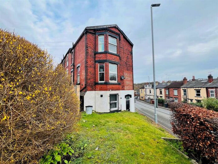 1 Bedroom Apartment To Rent In Highbury Road, Meanwood, Leeds, West Yorkshire., LS6