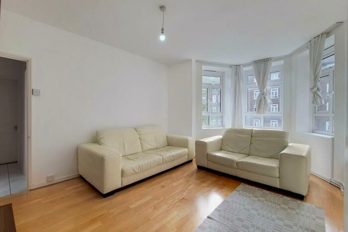 3 Bedroom Flat To Rent In Runnymede House, Hackney, London, E9