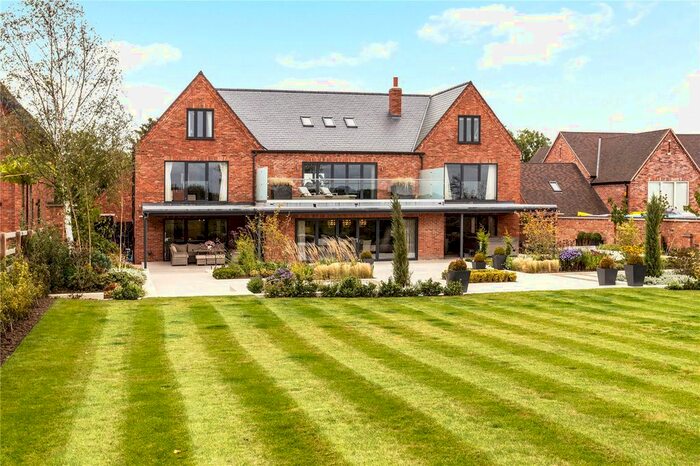 7 Bedroom Detached House For Sale In The Old Woodyard, Wysall, Nottingham, NG12