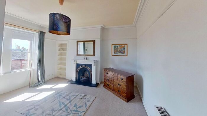 1 Bedroom Flat To Rent In Victor Park Terrace, Corstorphine, Edinburgh, EH12