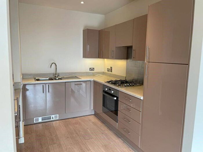 1 Bedroom Flat For Sale In Coles Green Court, Gladstone Park, London, NW2