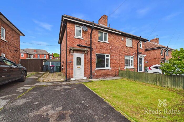 3 Bedroom Semi-Detached House To Rent In Wordsworth Drive, Rotherham, South Yorkshire, S65