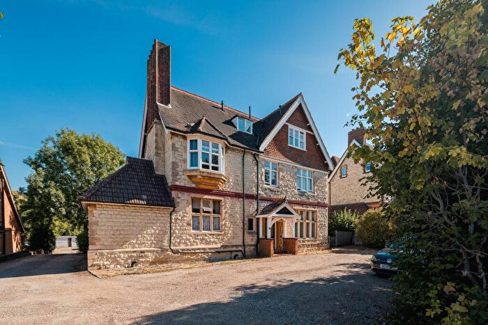 1 Bedroom Flat To Rent In Somers Road, The Gables, RH2