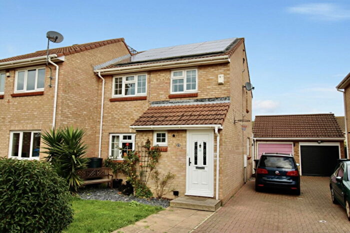 3 Bedroom Semi Detached House For Sale In Ivychurch Gardens, Cliftonville, Margate, CT9