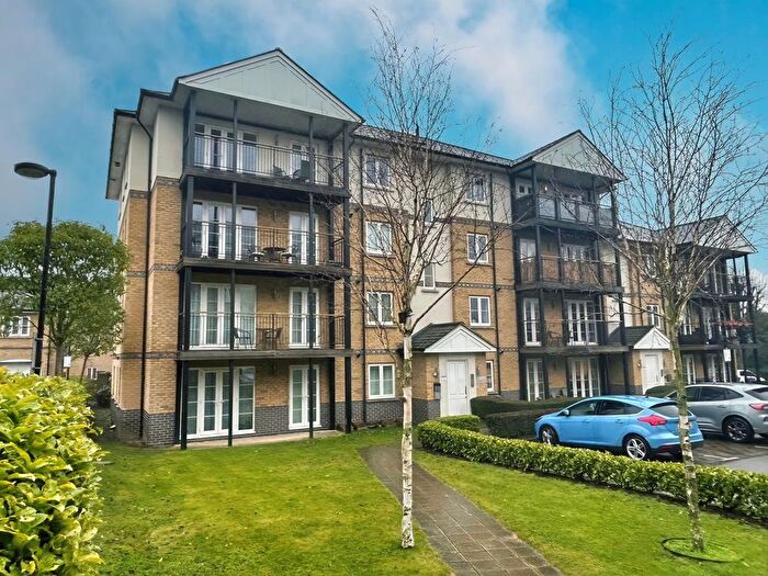 2 Bedroom Flat To Rent In Clarendon Way, Colchester, Colchester, Essex, CO1