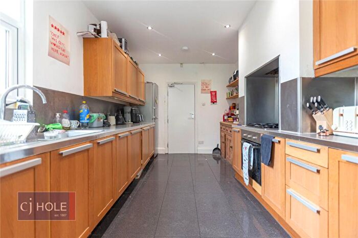 5 Bedroom End Of Terrace House To Rent In Downend Road, Horfield, Bristol, BS7