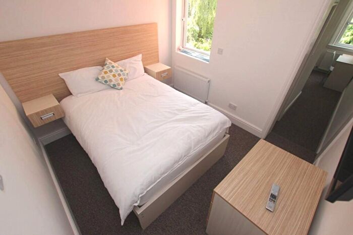 1 Bedroom Terraced House To Rent In Priory Avenue, Caversham, RG4