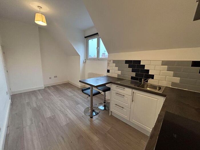 1 Bedroom Flat To Rent In Layton Avenue, Mansfield, NG18